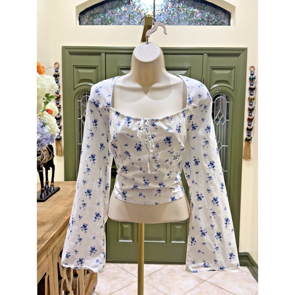Wild Fable XL White With Blue Floral Print Crop Top NWT